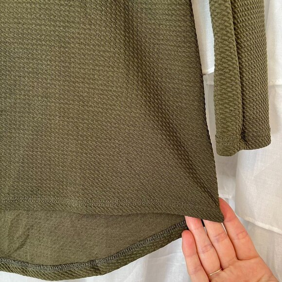 LuLaRoe Green Waffle Knit Scoop Neck Long Sleeve Shirt - Size XS - Picture 4 of 7